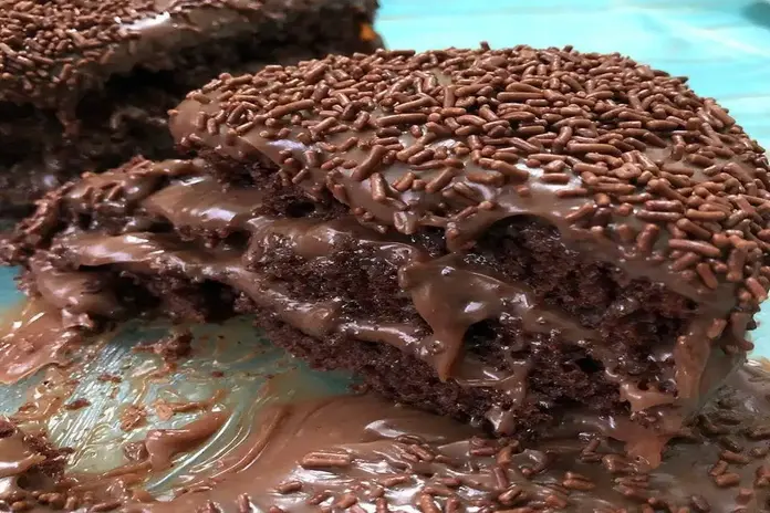 bolo nega maluca de brigadeiro