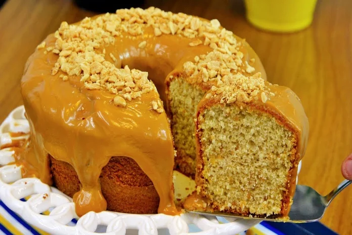 bolo de amendoim com leite moca