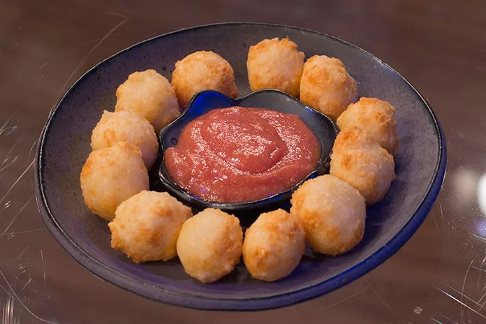 pao de queijo frito