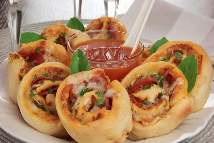 rolinho de pizza