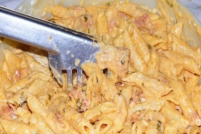 macarrão cremoso com calabresa