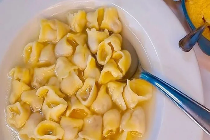sopa de agnoline