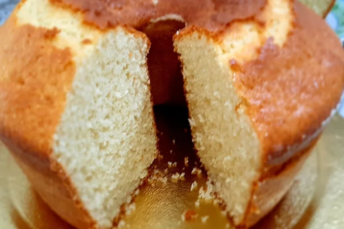receita de bolo super fácil de maisena com coco
