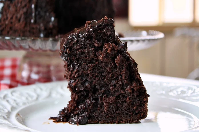receita de bolo de chocolate super fofo e molhadinho