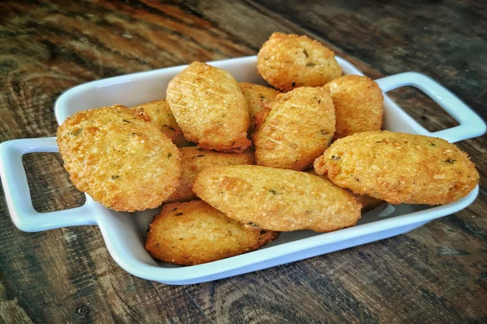 receita de bolinho de arroz com queijo