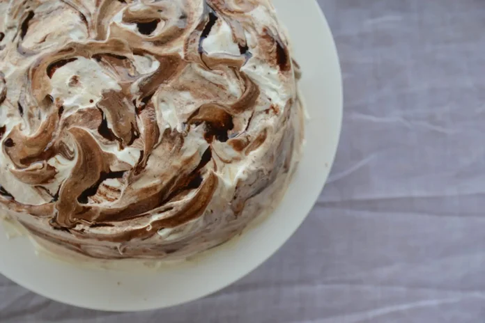 receita de torta mesclada de marshmallow e chocolate