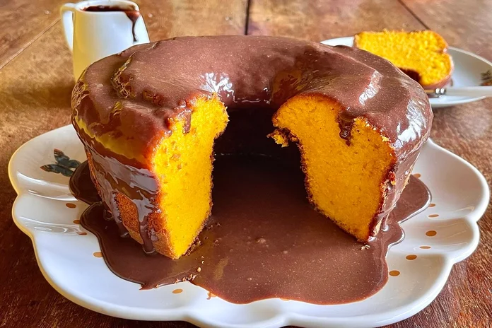 receita de bolo de cenoura de liquidificador com calda