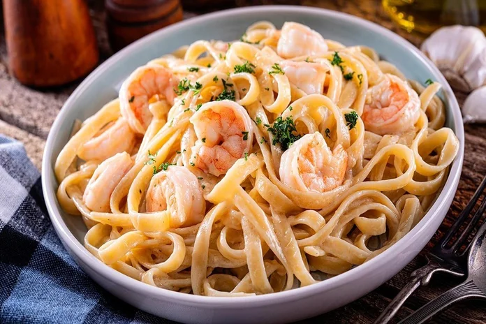 receita de macarrão com camarão