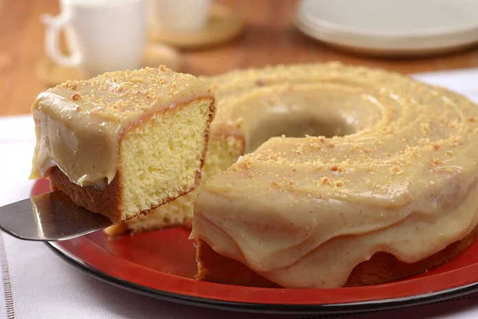 receita de bolo de queijo com cobertura de paçoca