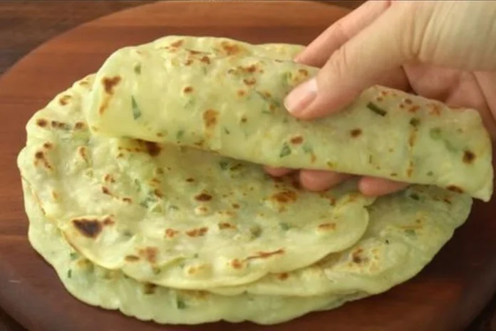 receita de panqueca de pão de alho é simples rápida e muito saborosa