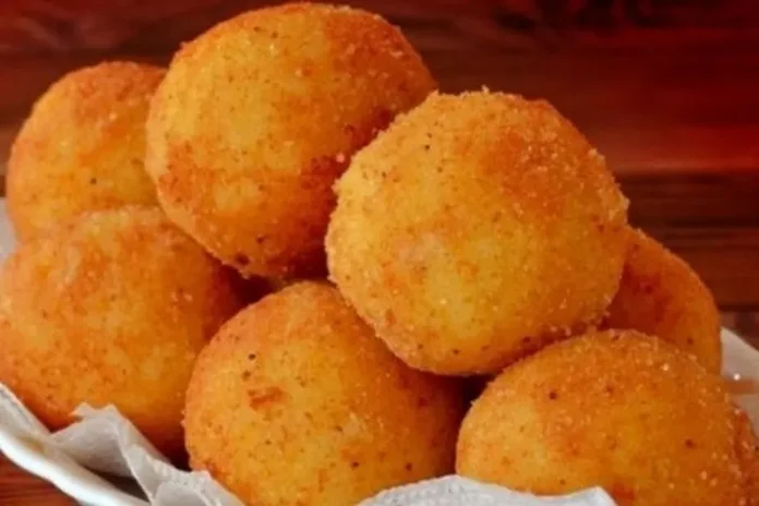 receita de bolinho de mandioca fácil