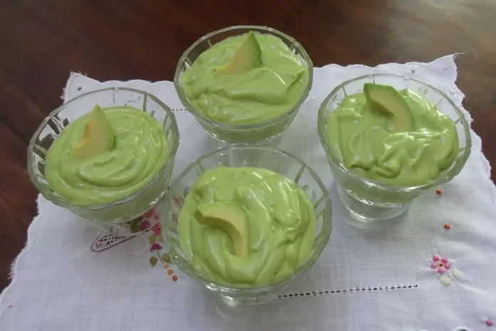 receita de cremoso de coco e abacate saudável